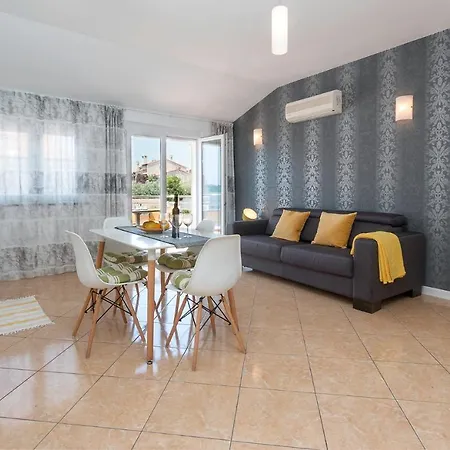 公寓 Seafront Gaby *